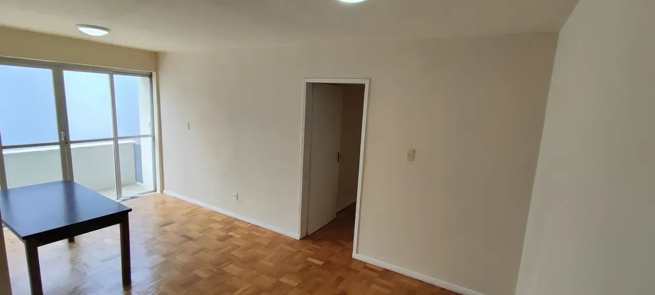 2-bedroom apartment with a home office in Florianópolis