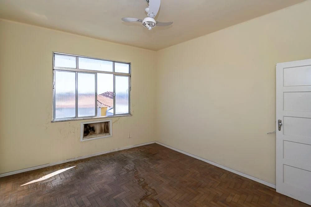 Unfurnished apartment with 2 bedrooms and 1 parking space — photo 18