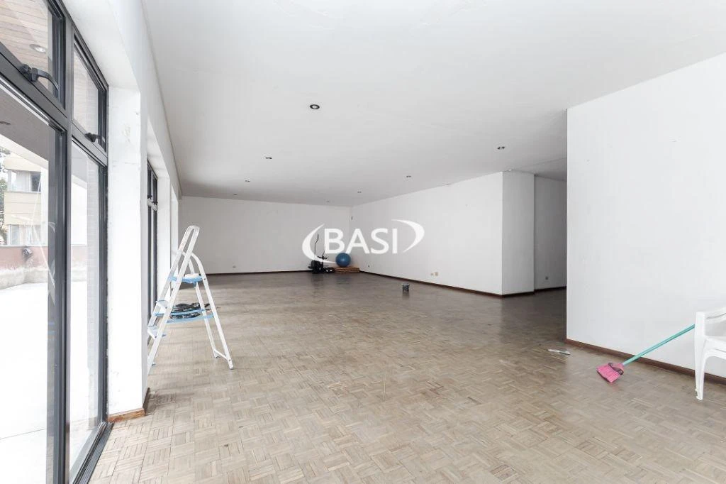 Квартира 84 м² з пральною машиною та балконом із грилем — photo 19