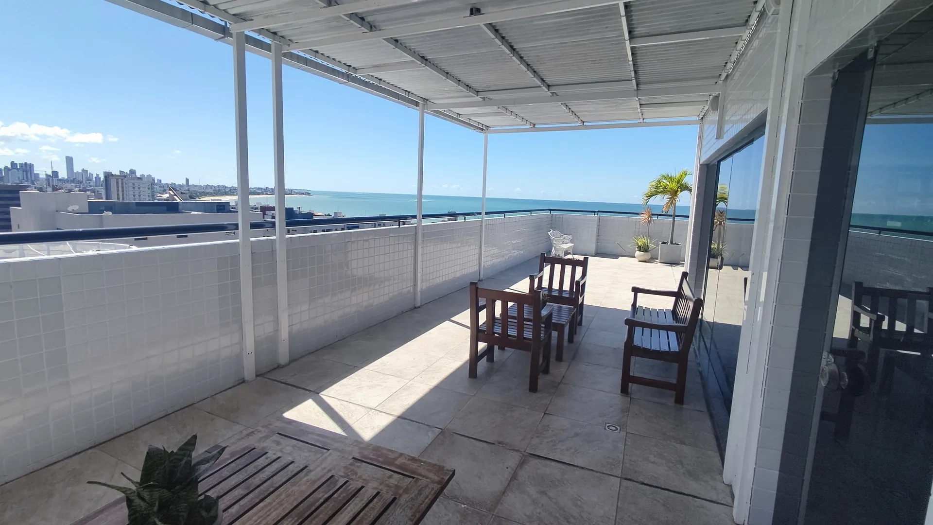 3-bedroom apartment with a private BBQ in João Pessoa — photo 11