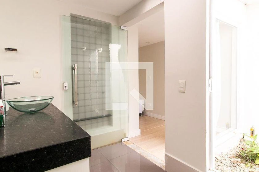 Rental house with 5 bedrooms and 290 m² — photo 39