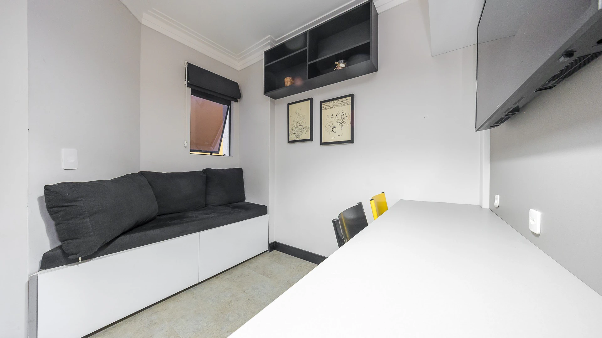 Apartamento de 1 quarto e 1 banheiro com cozinha aberta — photo 3