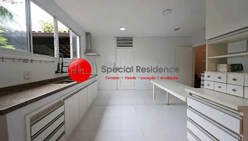 Furnished house with 6 bedrooms and 1000 m² — photo 2