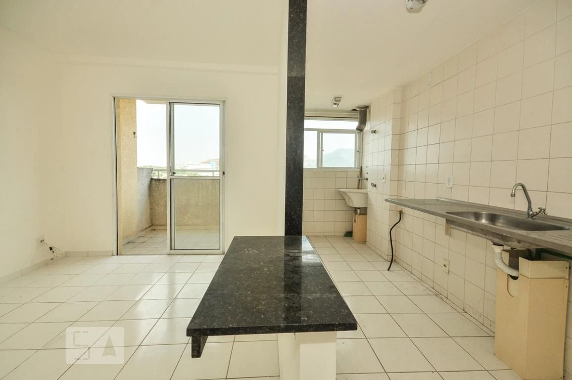 Unfurnished 2-bedroom apartment with 1 bath and open-plan kitchen — photo 17