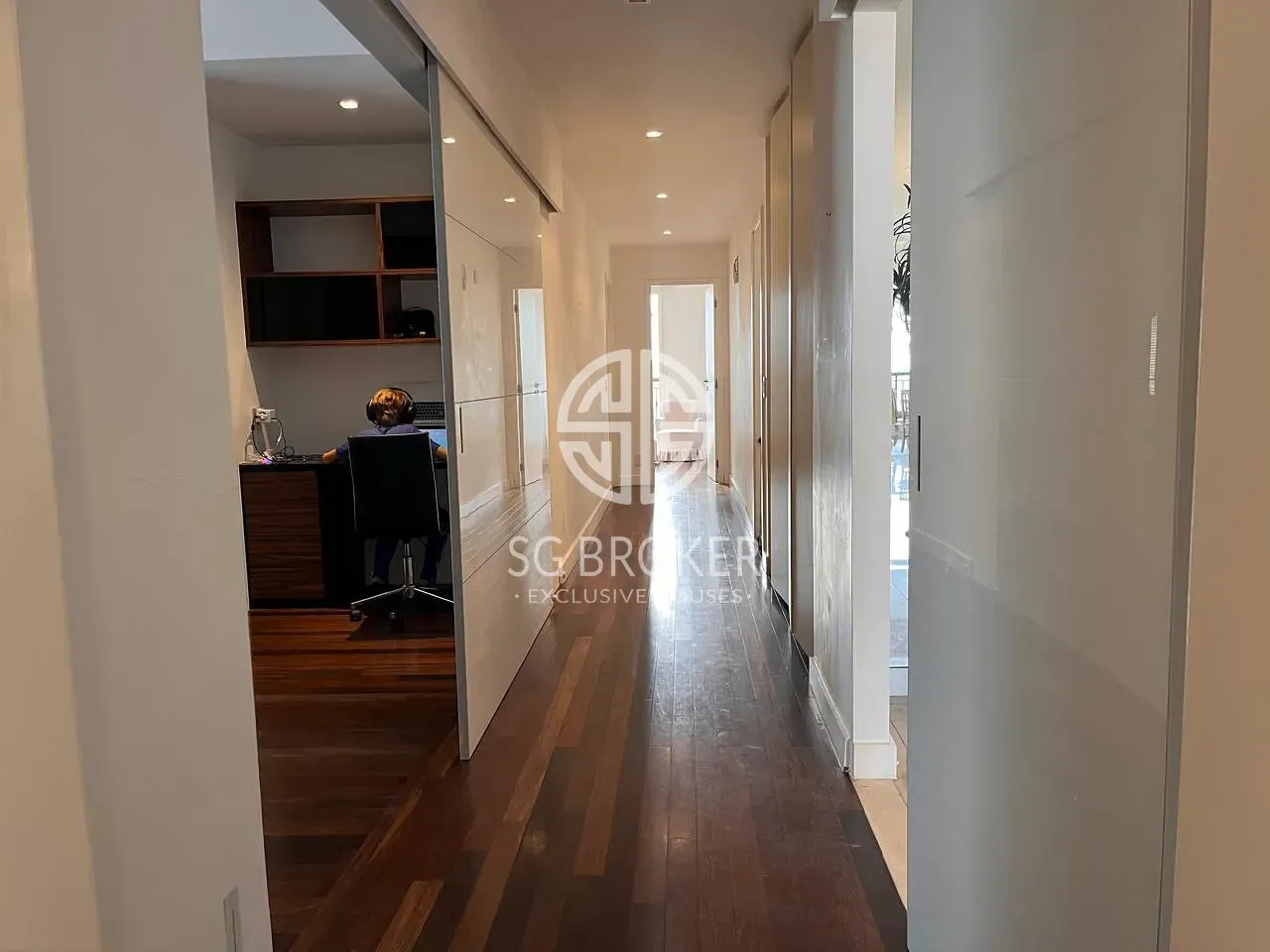Apartamento mobiliado com 4 quartos e cozinha fechada a gás — photo 17