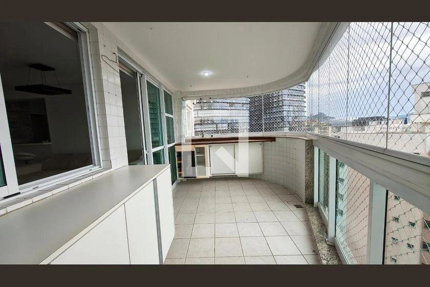 2-bedroom apartment in a building with a gym — photo 19