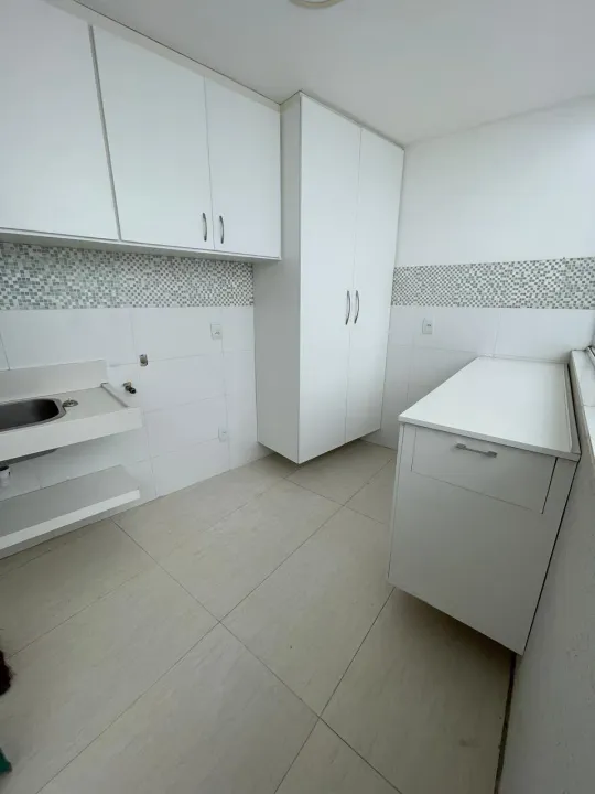 House with 5 bedrooms, 5 baths and 300 m² — photo 14