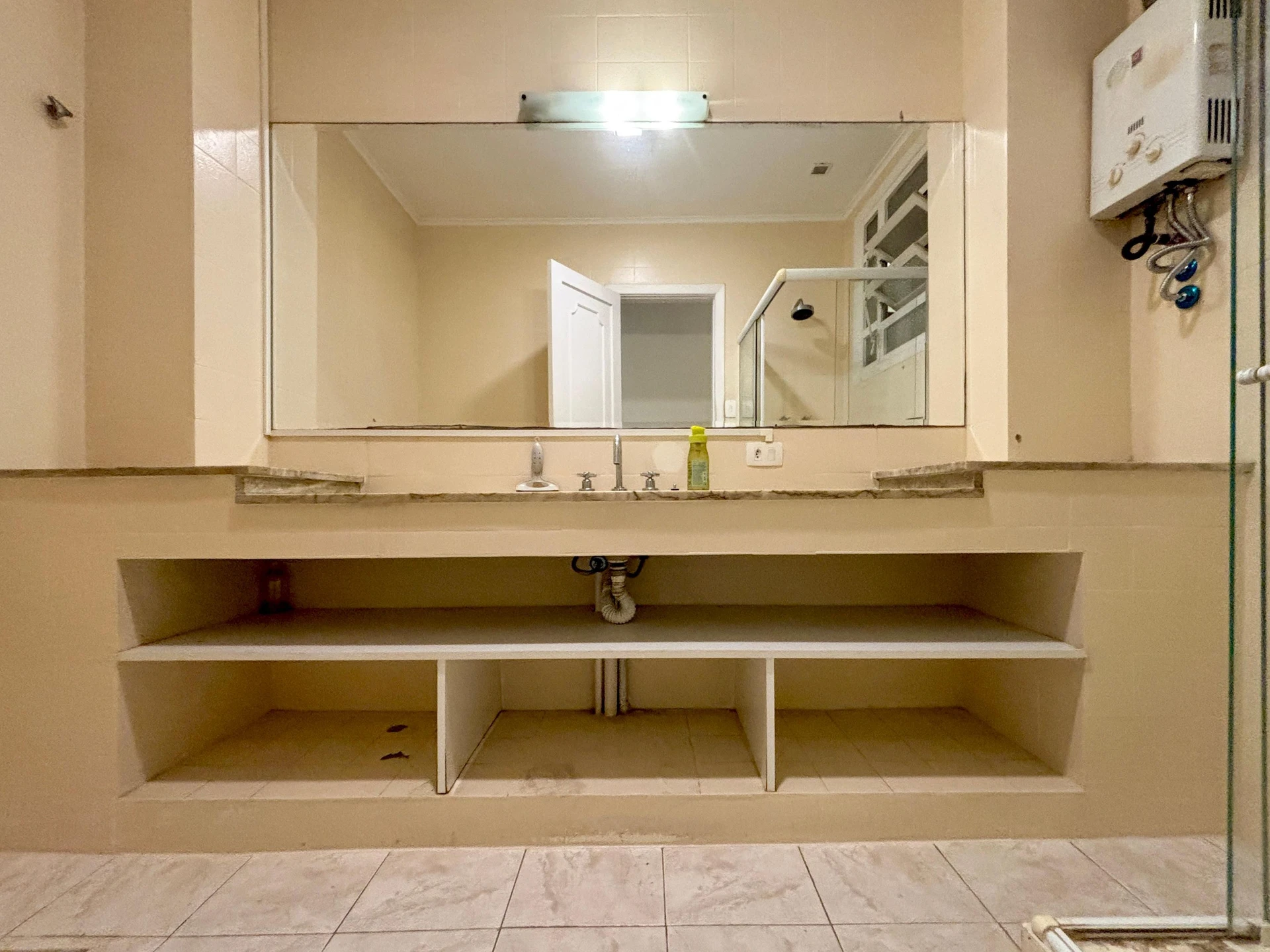 3-bedroom apartment with 2 bathrooms — photo 37
