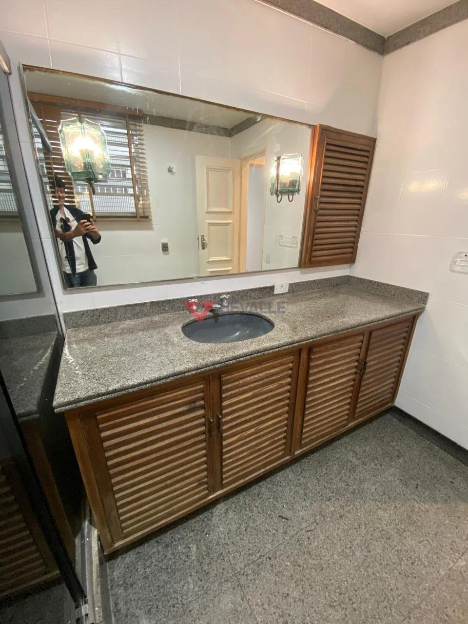 Квартира в оренду з 4 спальнями та 210 м² — photo 18
