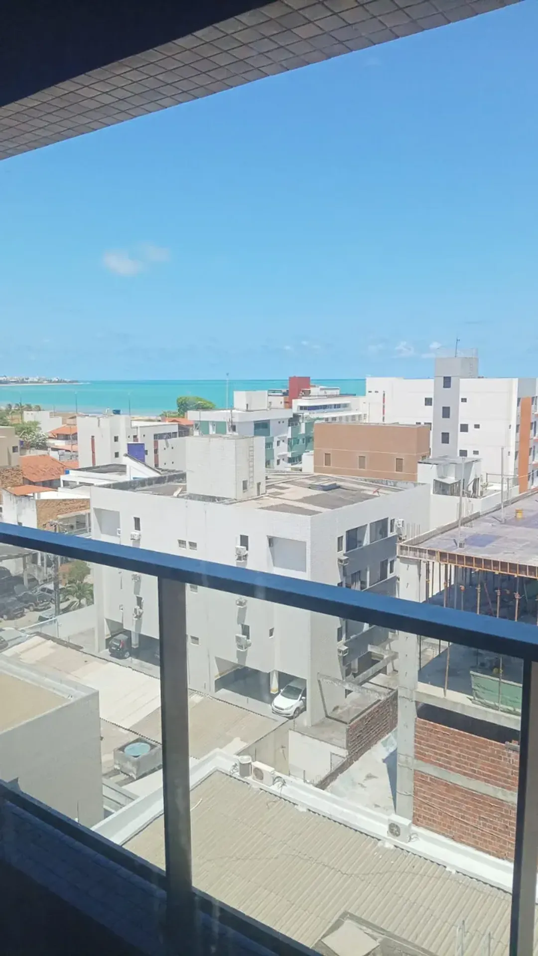Apartamento de 3 dormitorios con cocina abierta y 79 m²