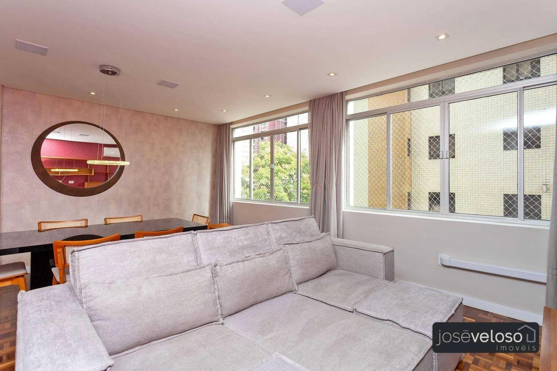 137 m² apartment with 3 bedrooms and air conditioning — photo 3