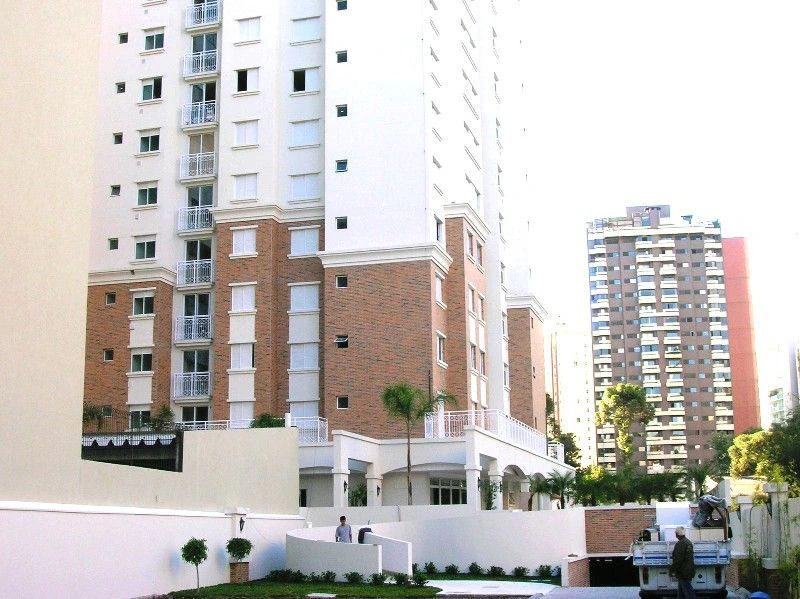 104 m² apartment with balcony and shared pool in the building — photo 5