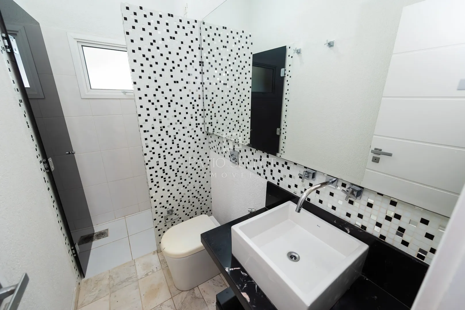 Furnished house, 305 m², with a bathtub — photo 99