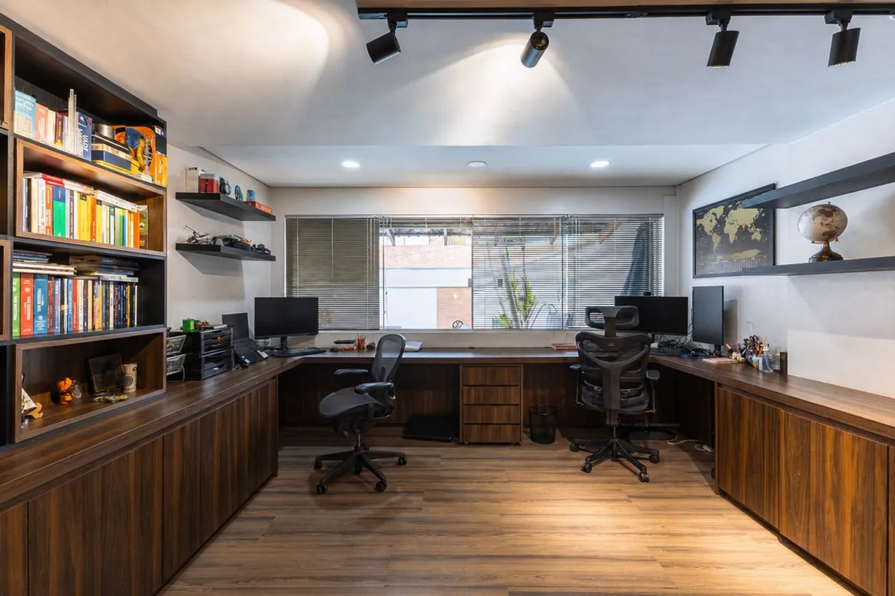 3-bedroom house with heated pool and independent office — photo 20