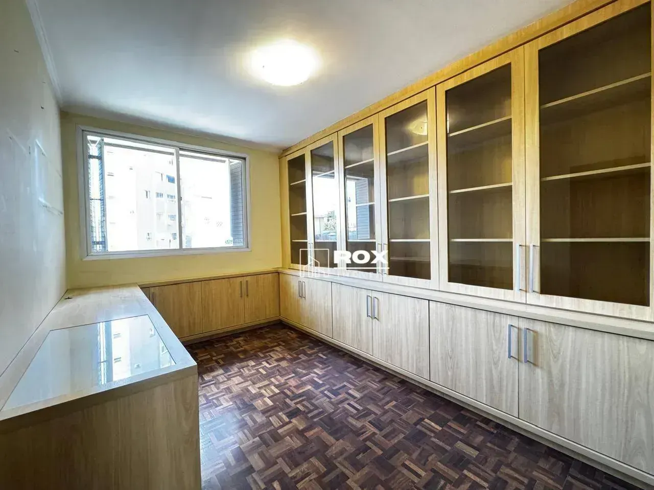 250 m² apartment with 3 bedrooms and a gas stove — photo 24