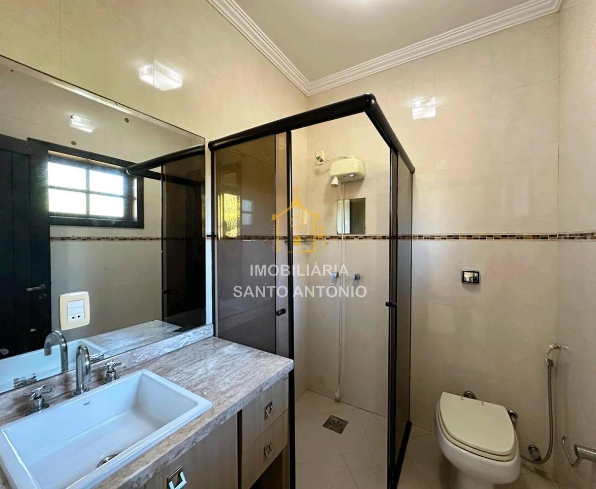 Ванна та 4 спальні: будинок 377 м² — photo 10