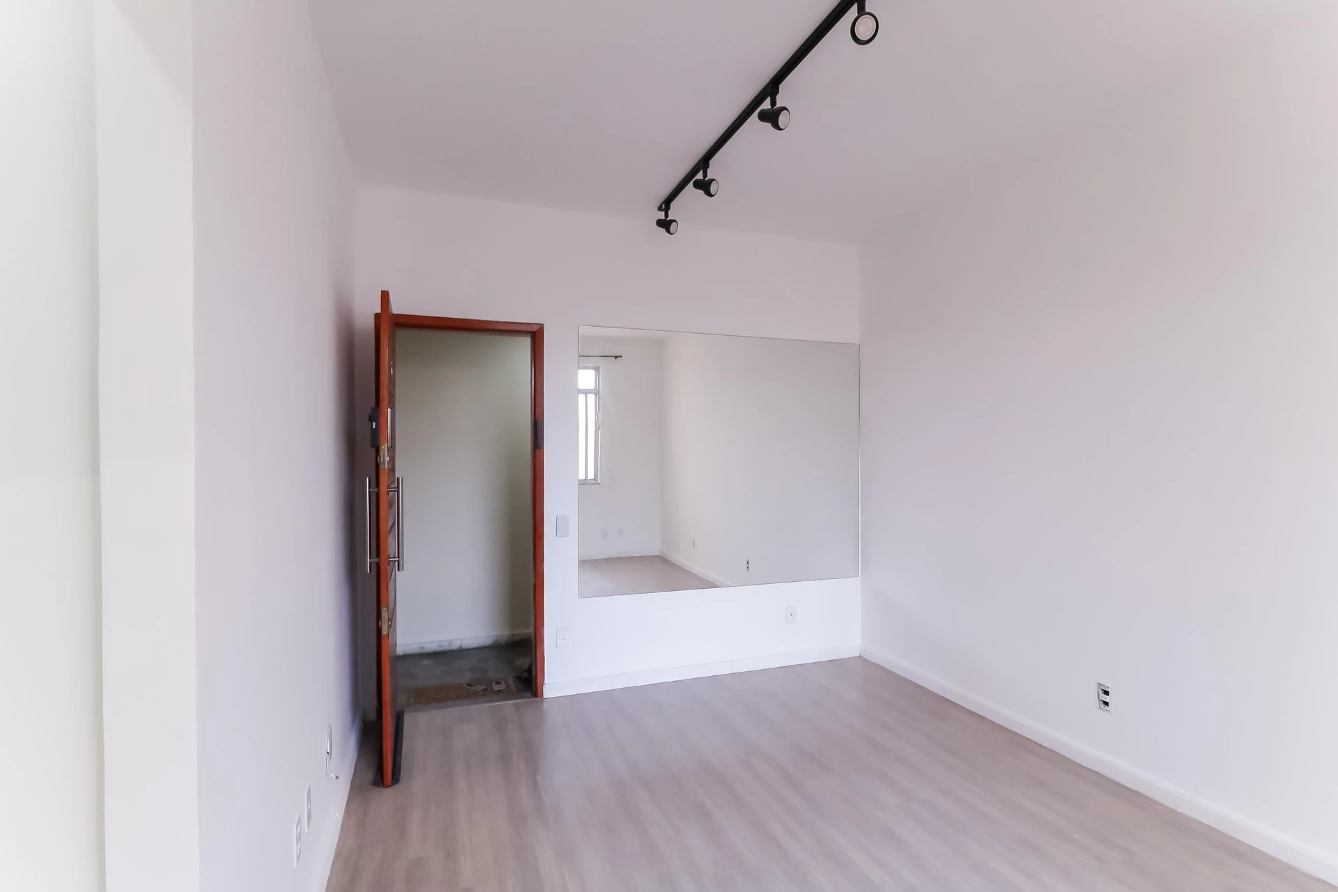 Apartamento sin amueblar de 1 dormitorio y 1 baño — photo 14