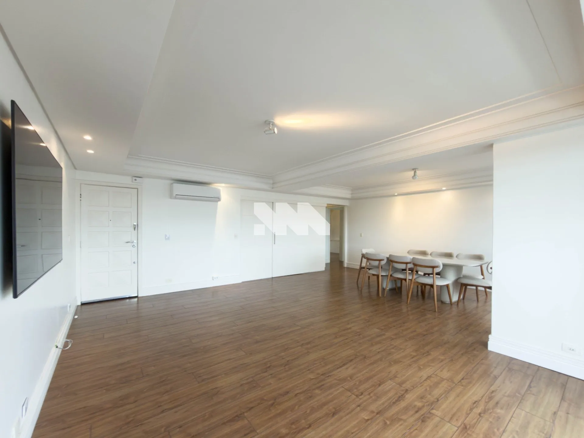 Apartment on the 6th floor with a home office
