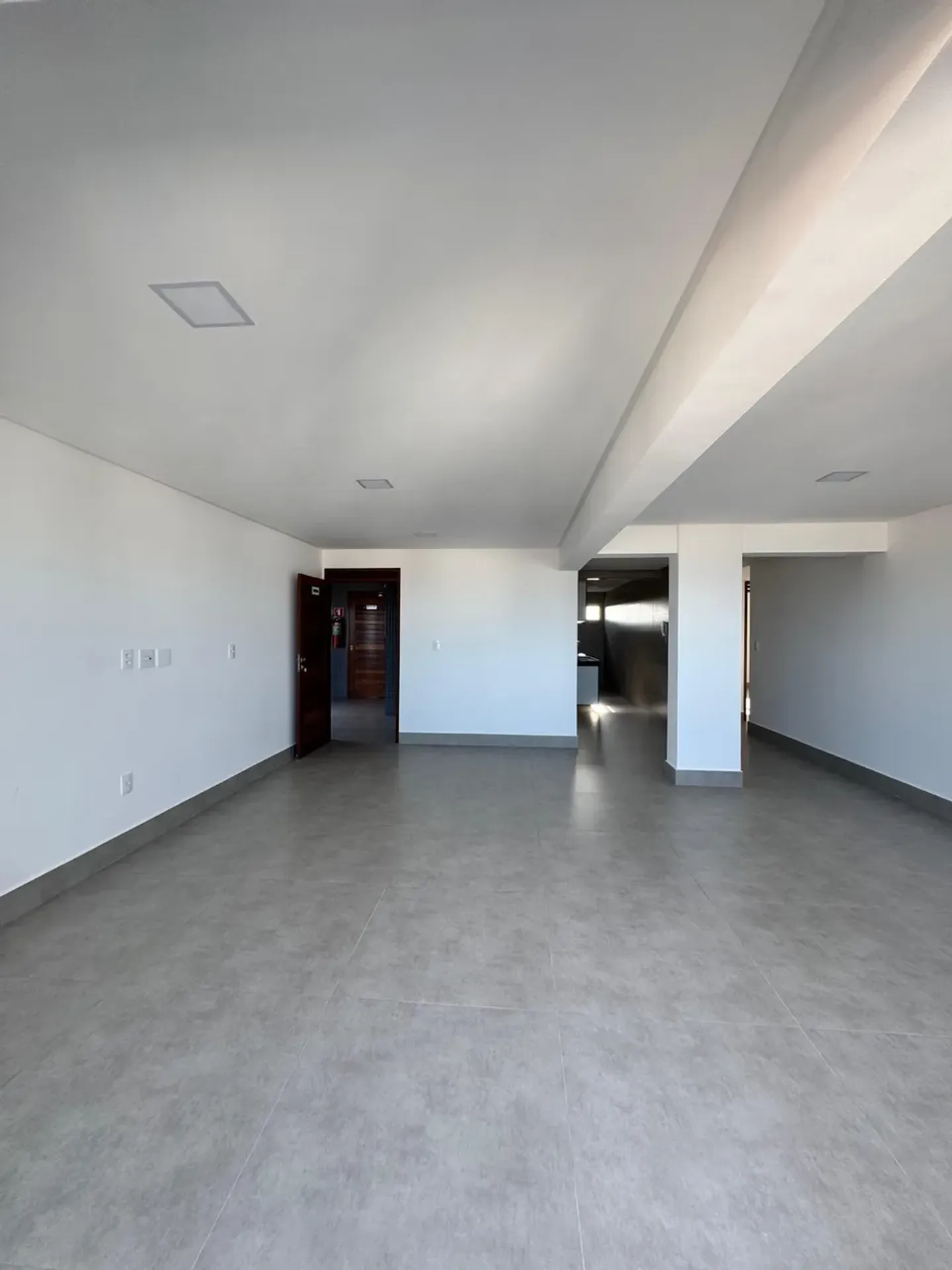 Квартира 145 м² з 4 спальнями-сюїтами та паркуванням — photo 11