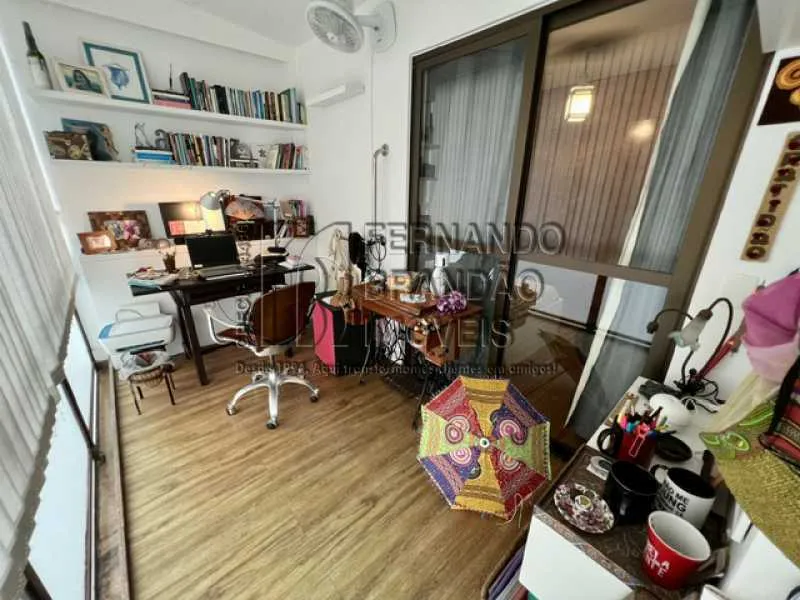 3-bedroom apartment with an open-plan kitchen — photo 16