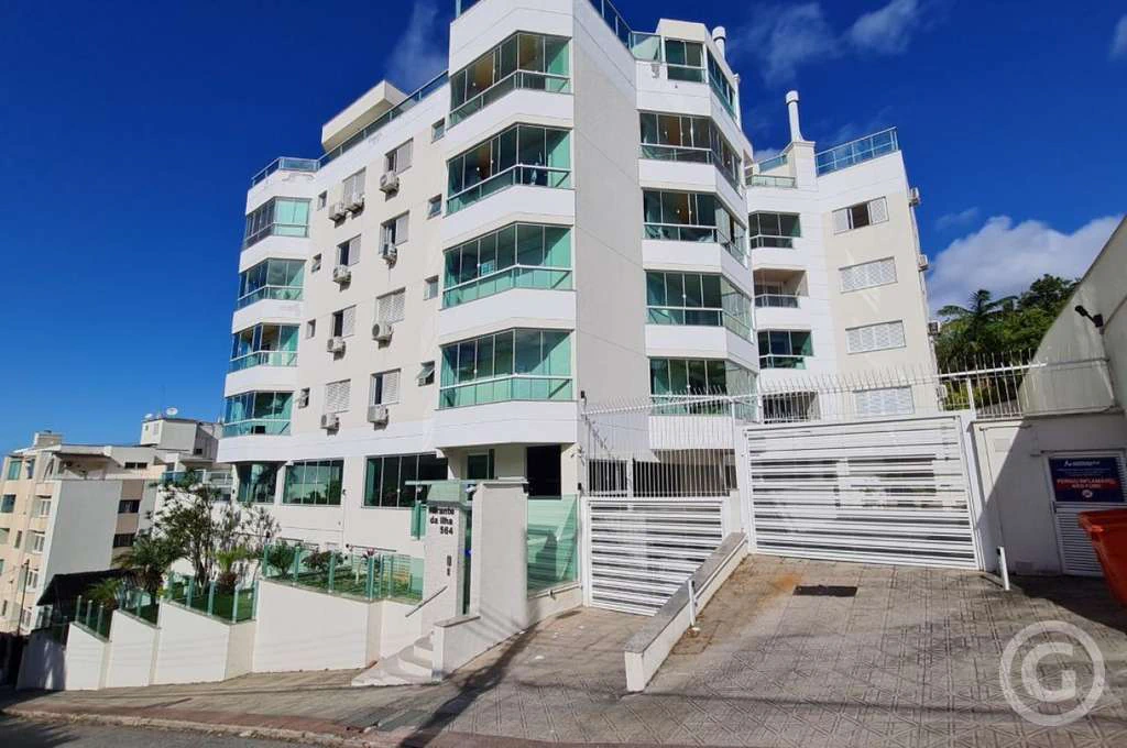 Квартира 118 м² с 4 спальнями и 2 парковочными местами