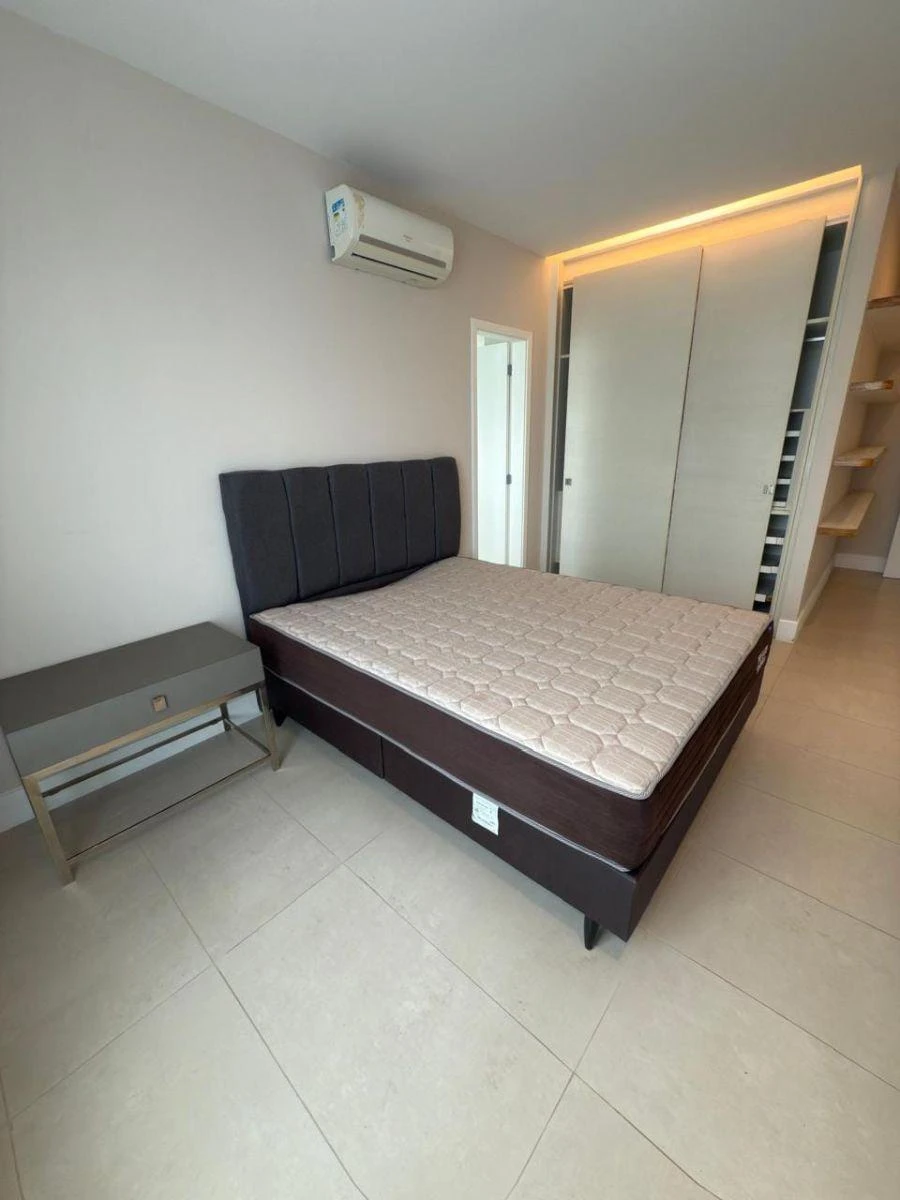 294 m² apartment with 4 suites and an open-plan kitchen — photo 22