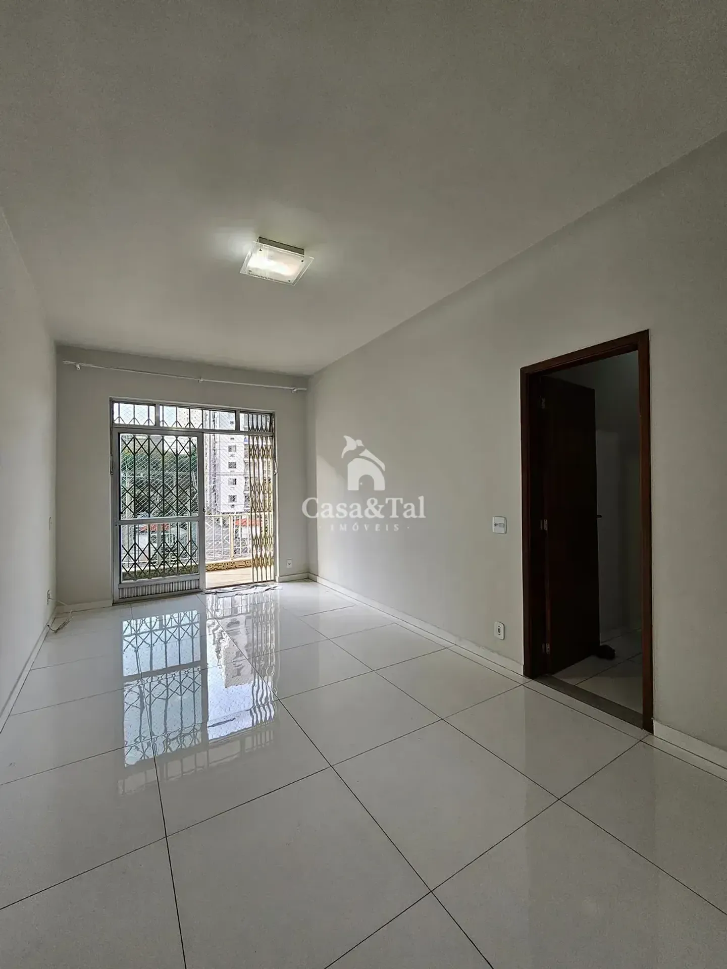 Unfurnished apartment with air conditioning and 3 bedrooms — photo 10