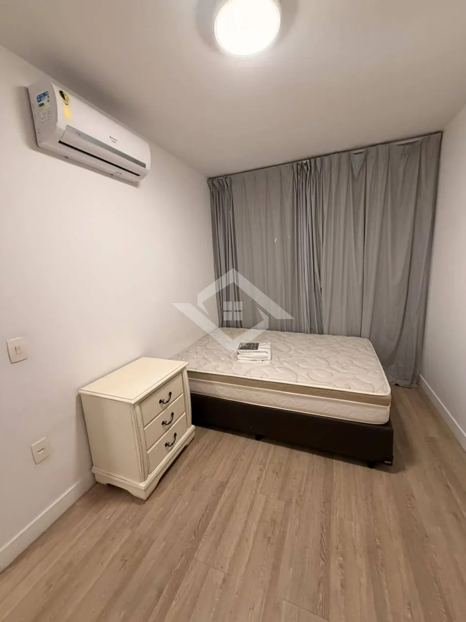 Furnished 3-bedroom apartment with closed kitchen — photo 10