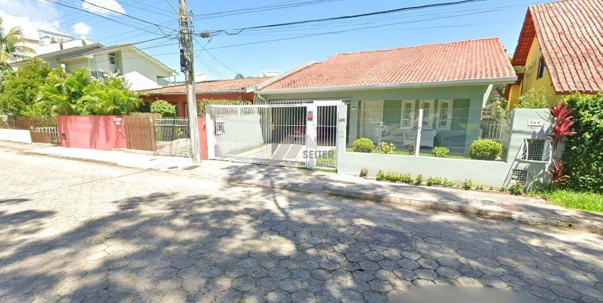 3-bedroom house with a private pool in Florianópolis — photo 30