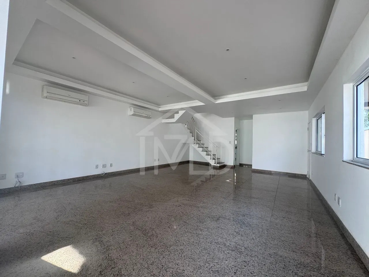 Casa com 4 suítes e 5 banheiros, 320 m² com churrasqueira — photo 5