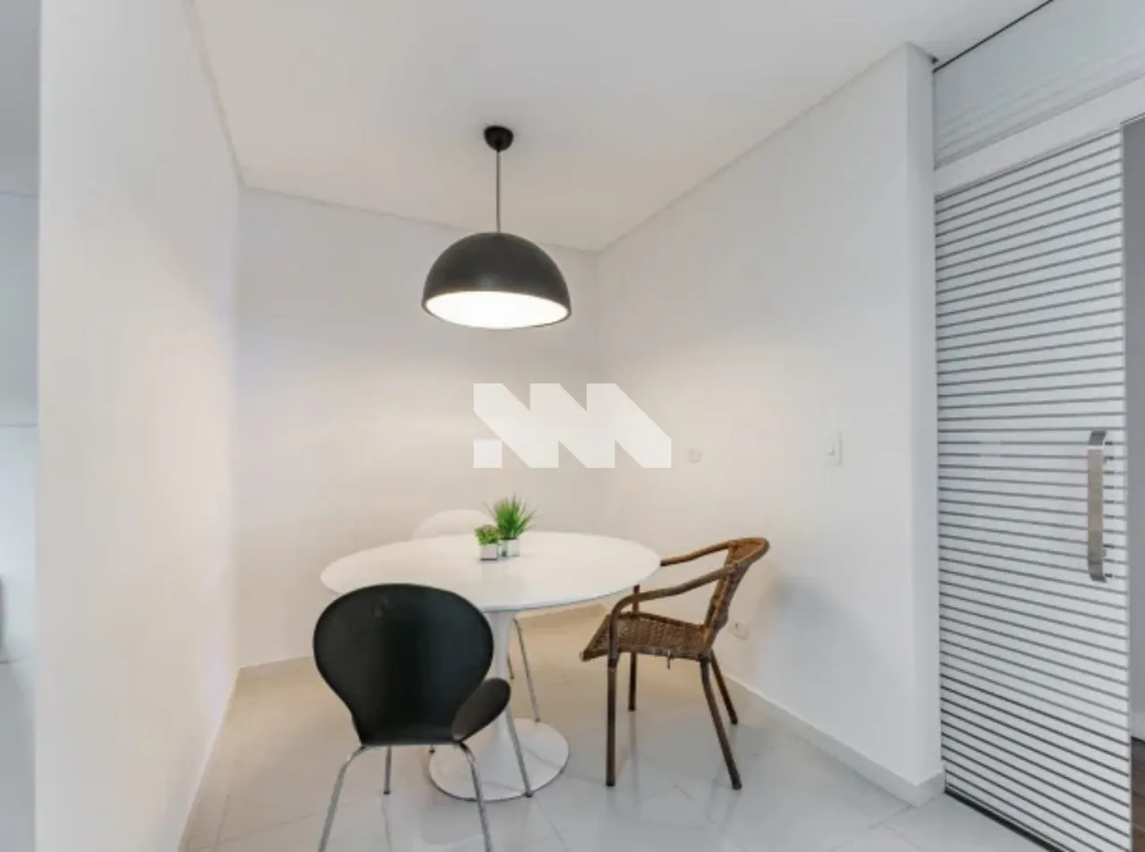 Furnished apartment with 4 bedrooms and 231 m² — photo 7