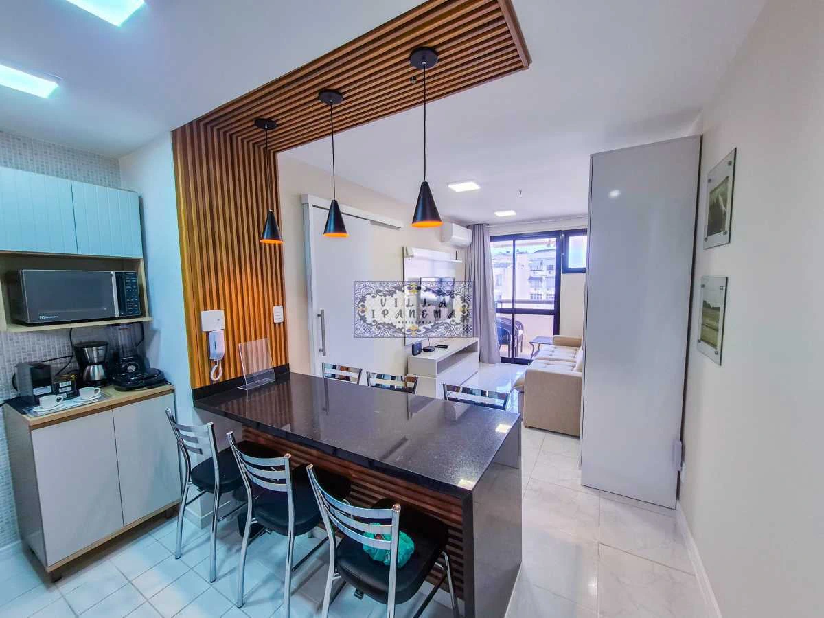 45 m² apartment with 1 en-suite bedroom and balcony — photo 6