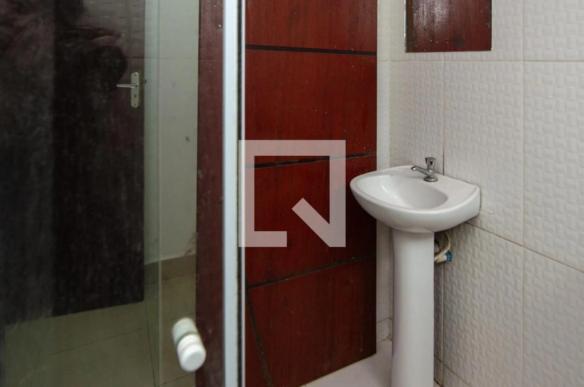 Unfurnished 1-bedroom apartment with a washing machine — photo 19
