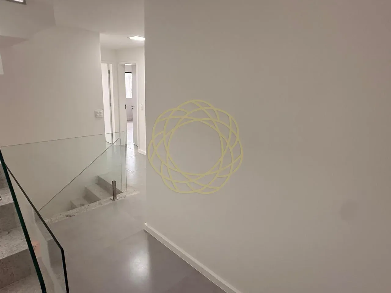 Casa com 4 quartos e 5 banheiros, 280 m² — photo 18