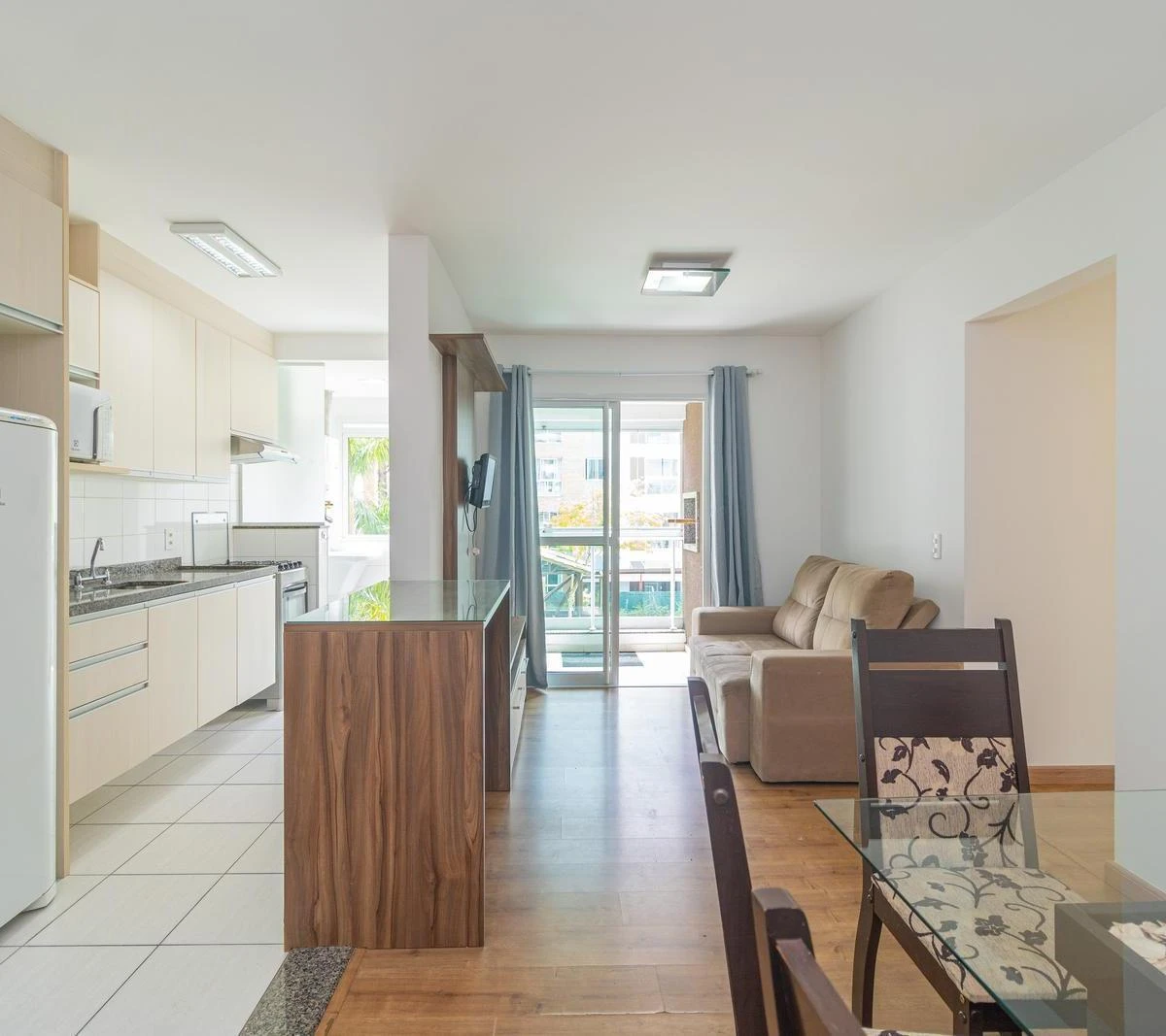 Квартира 71 м² з балконом із грилем та заскленим балконом — photo 10