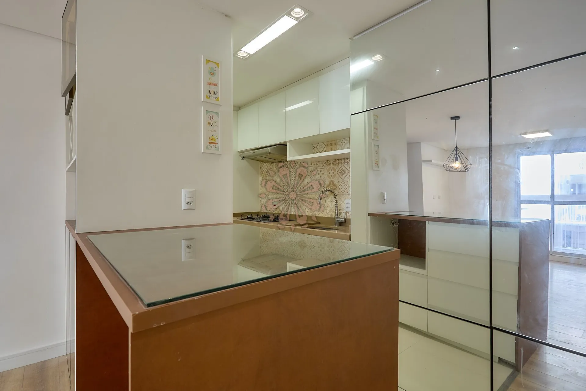 Furnished apartment, 68 m², with a glass-enclosed balcony — photo 21