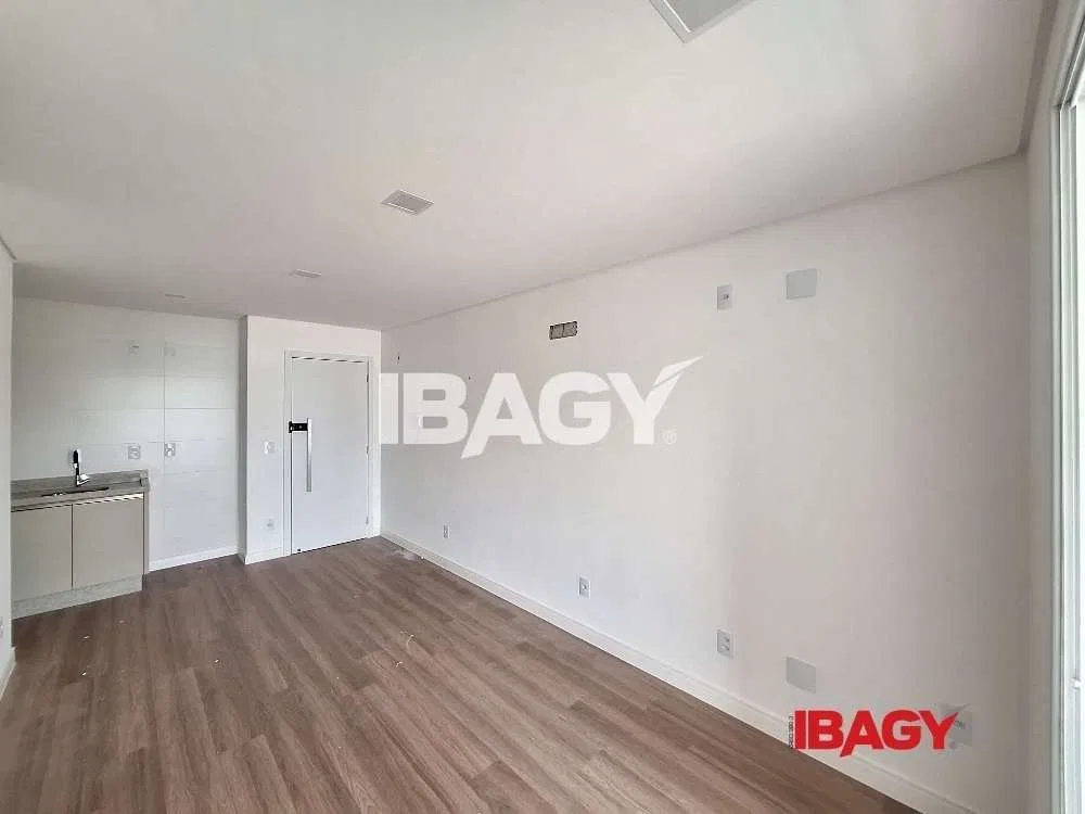 2-bedroom apartment with 2 bathrooms and parking — photo 9