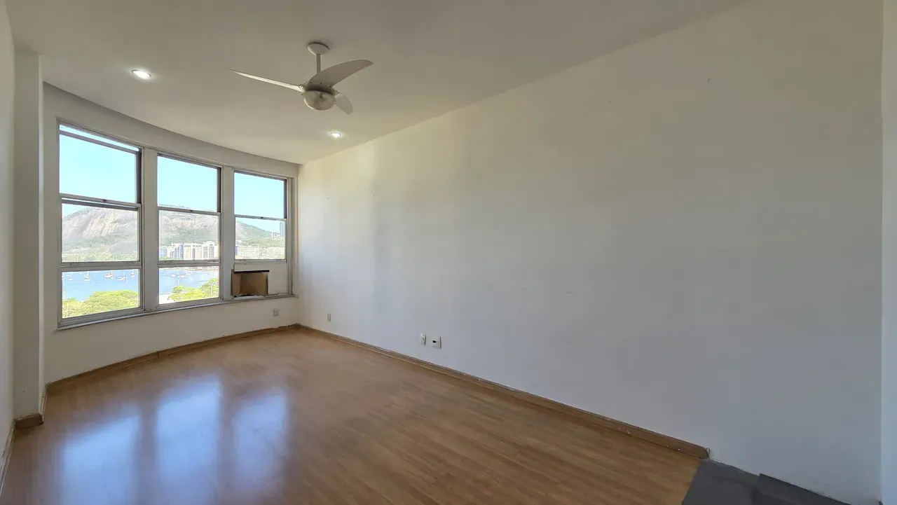 190 m² apartment with 4 bedrooms and 4 bathrooms — photo 20