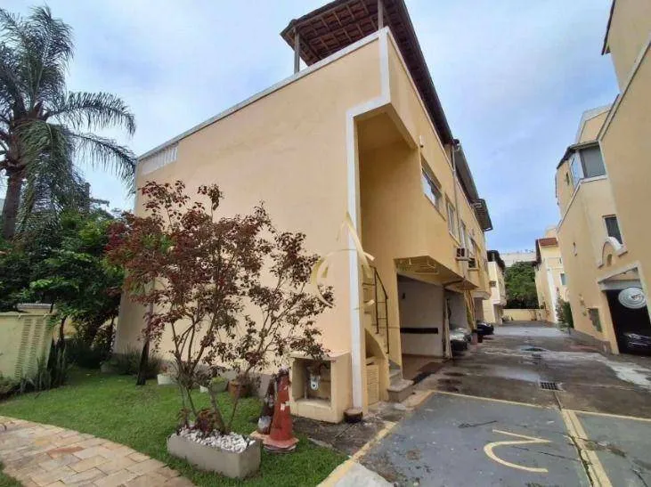Casa com 3 quartos e varanda em bom estado — photo 31