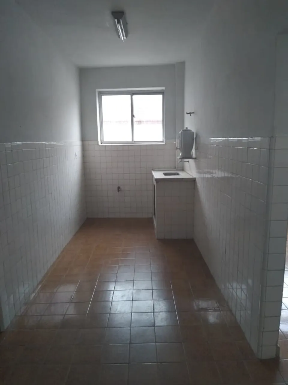 Unfurnished apartment with 2 bedrooms and 1 bathroom — photo 2