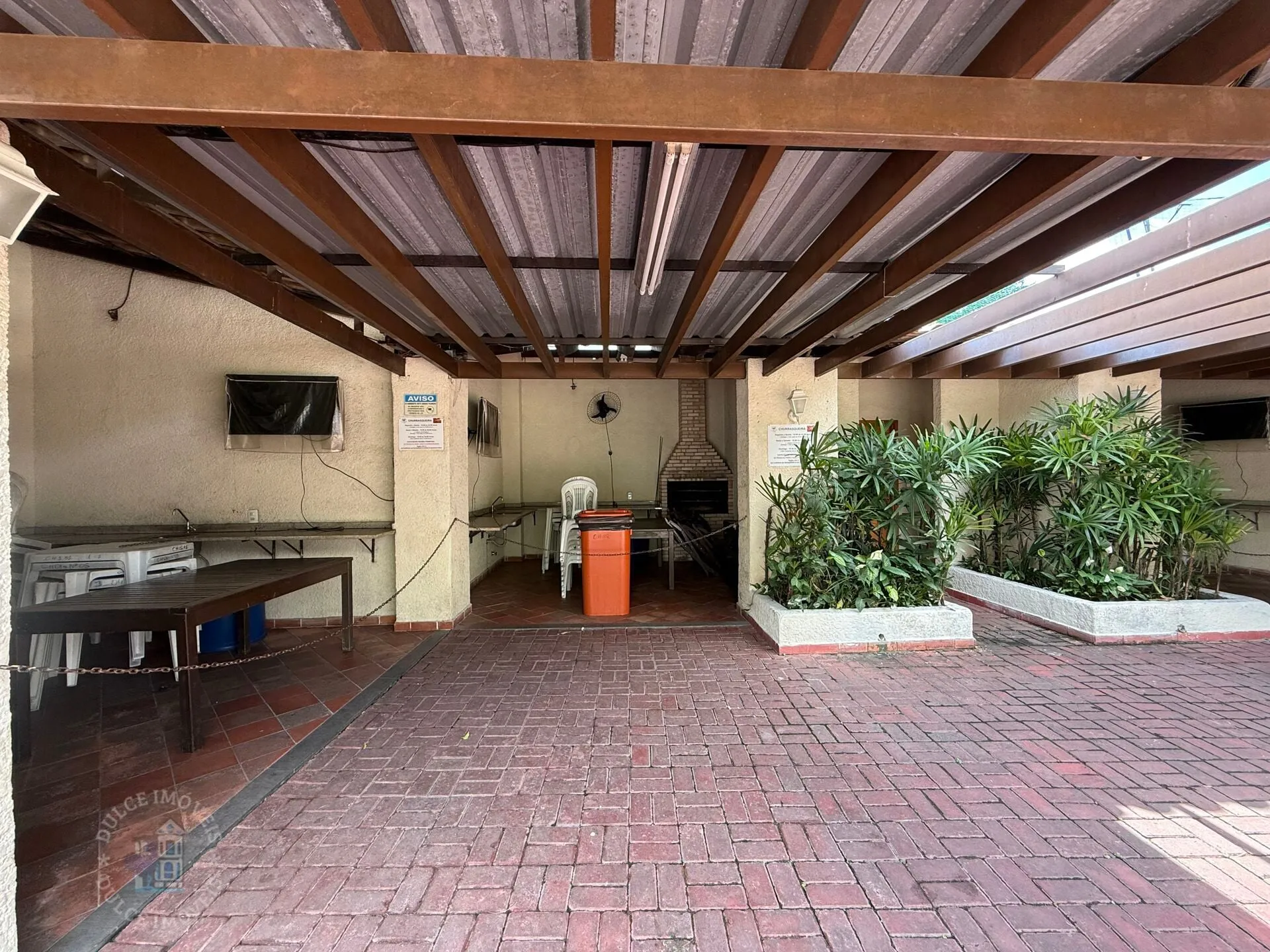 Квартира з 2 спальнями та 1 паркомісцем, 60 м² — photo 34