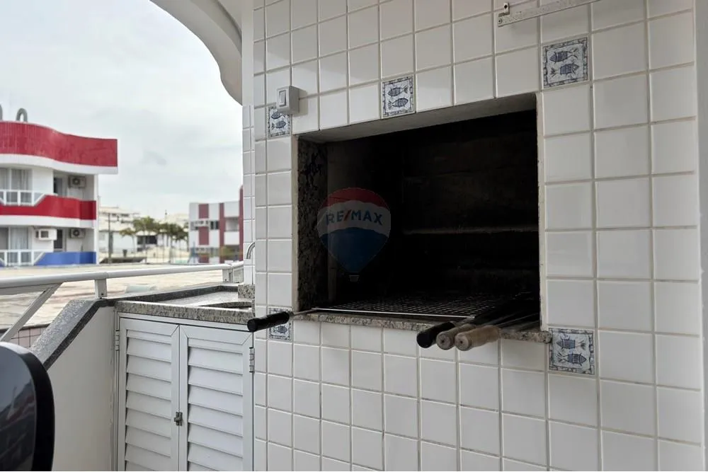 Apartamento de 1 dormitório com sacada e churrasqueira — photo 16