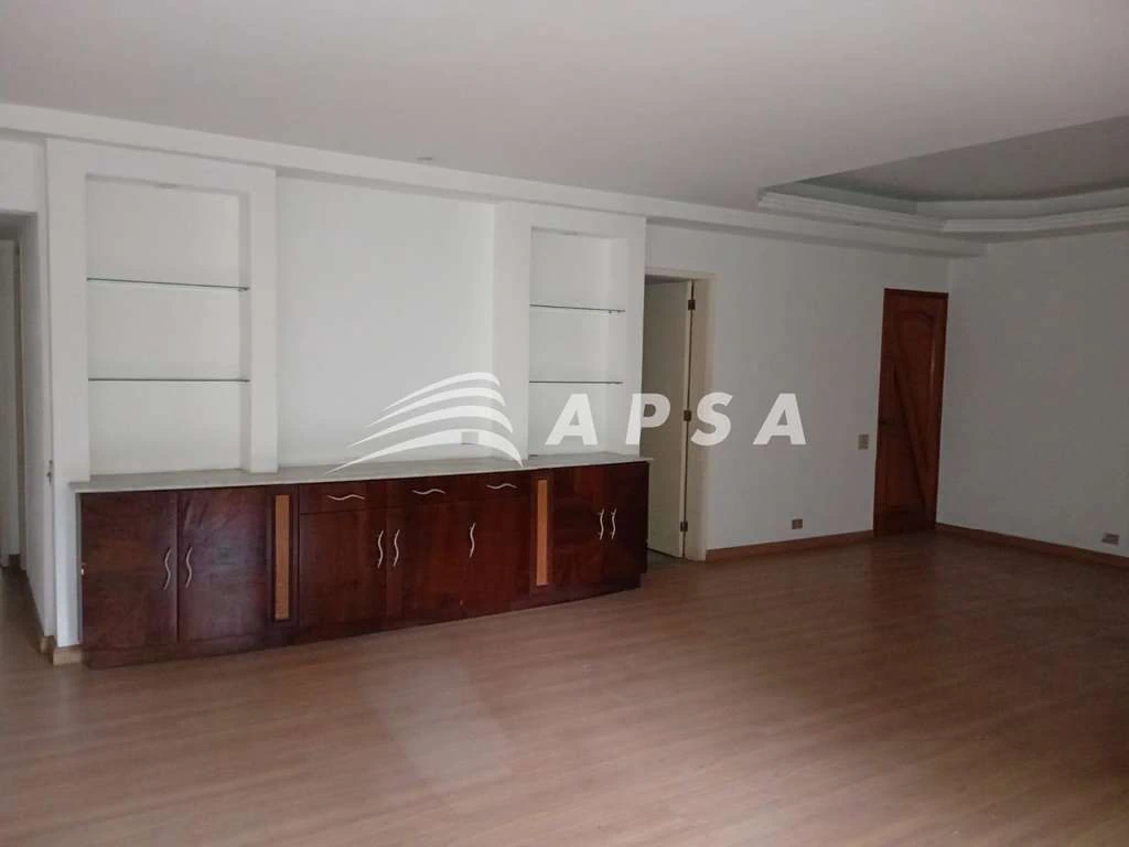 150 m² apartment with a separate closed kitchen — photo 23