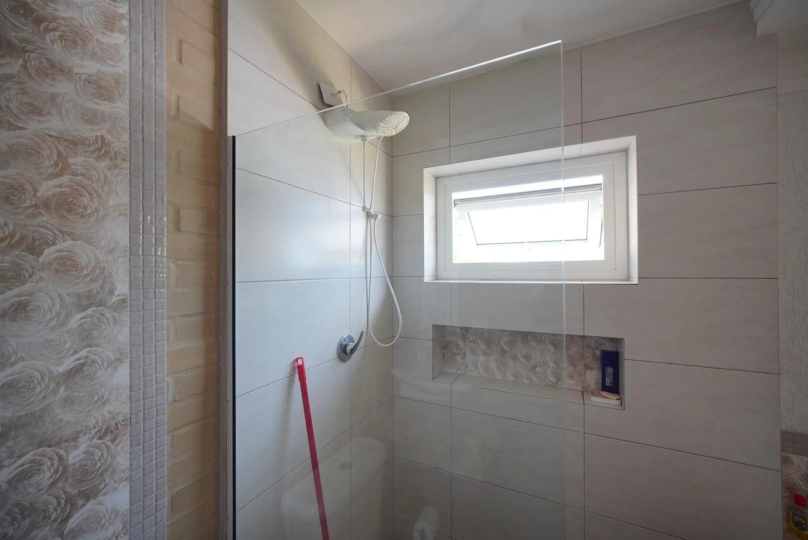 House with 2 bedrooms, 2 bathrooms and private garden — photo 22