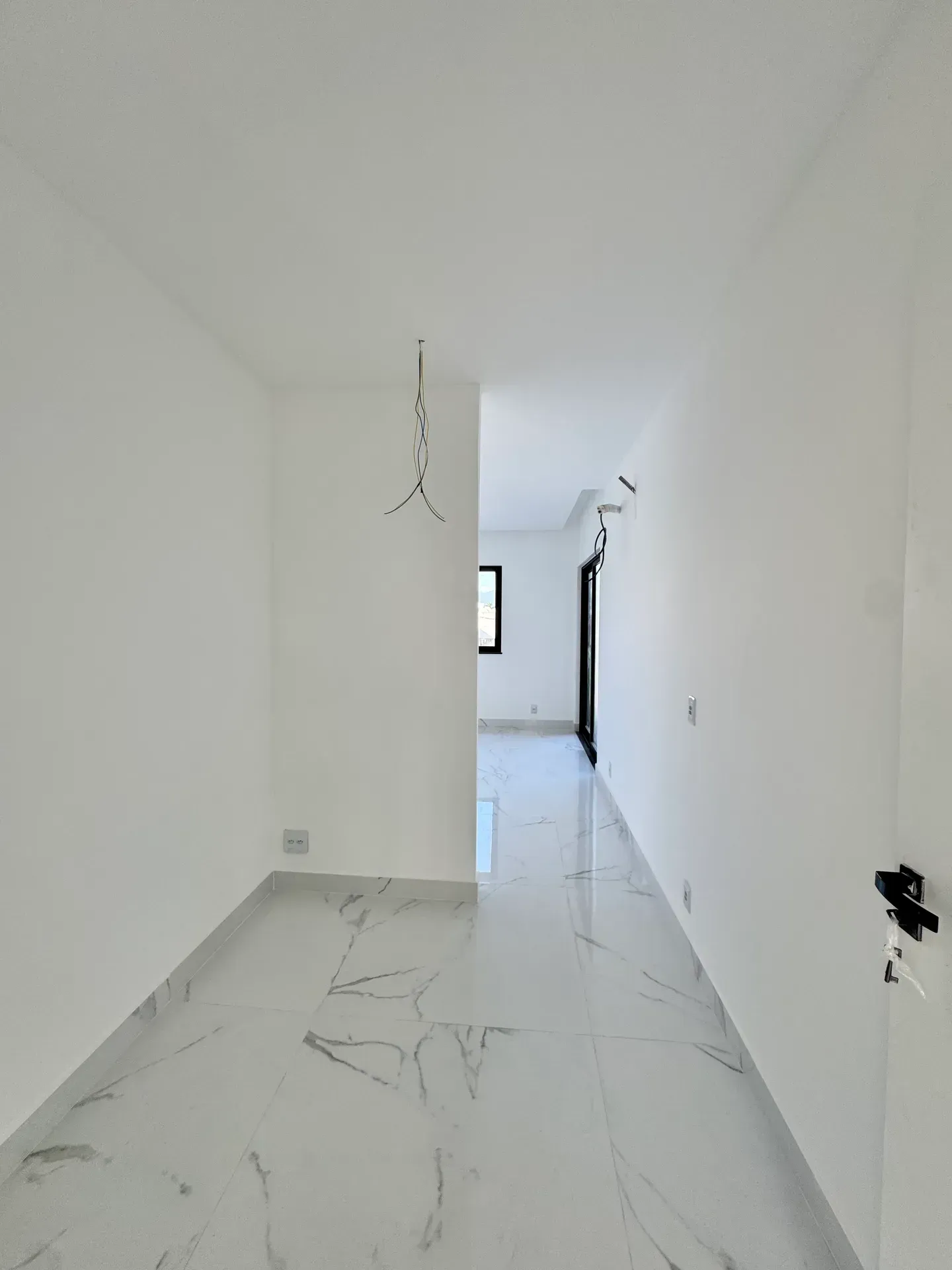 House with 5 bedrooms, 370 m² and 2 parking spots — photo 11