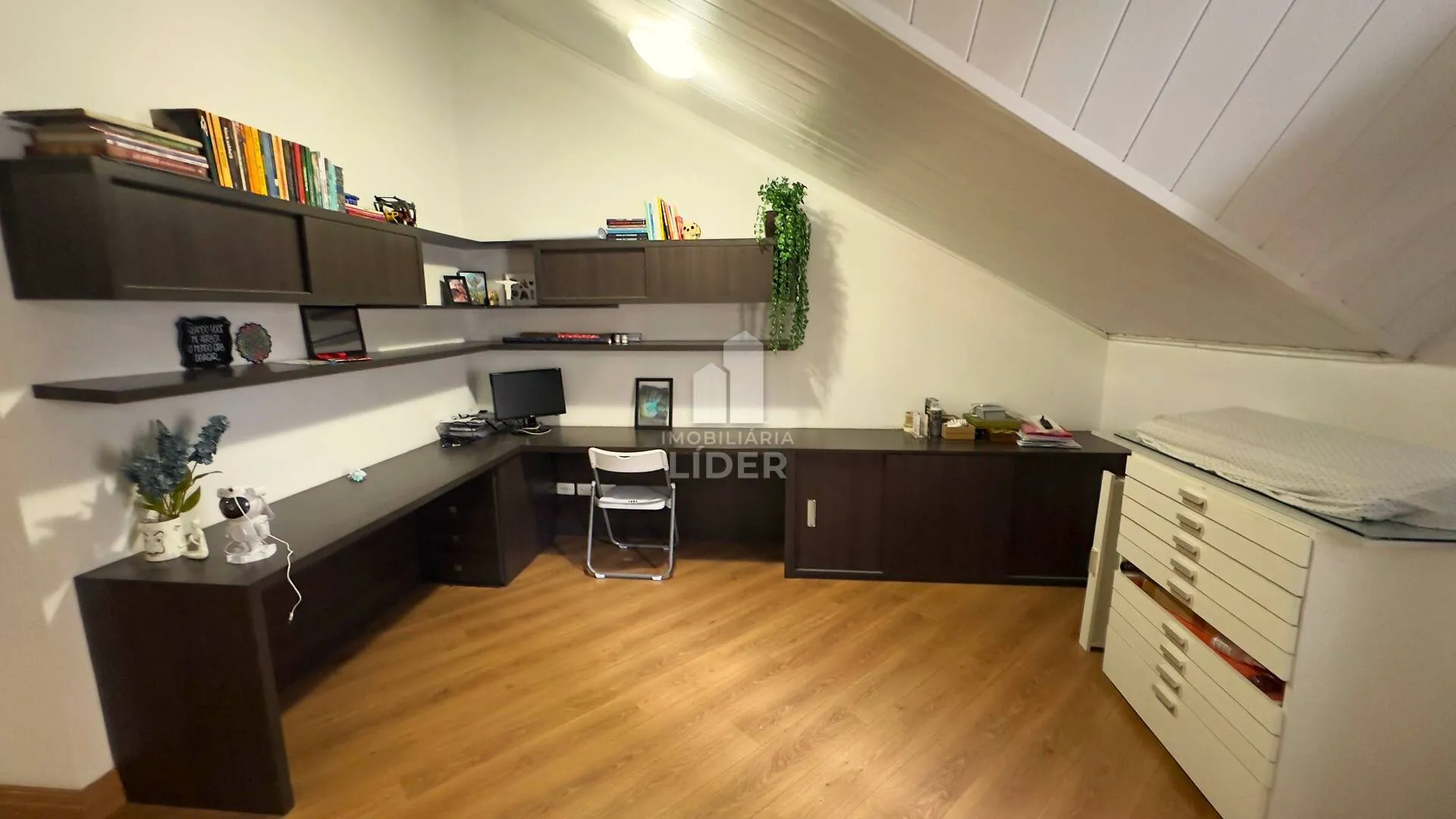 3-bedroom house with a home office in Curitiba — photo 28
