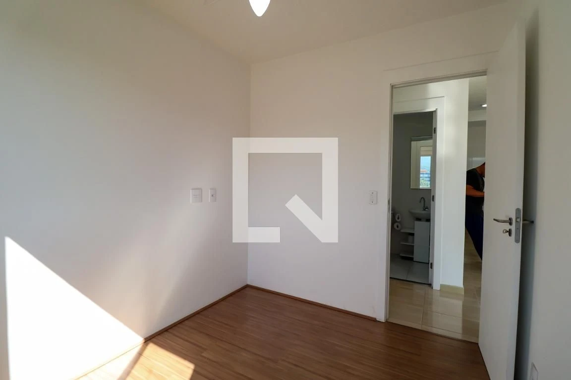 Apartamento sem mobília com 2 quartos e garagem — photo 21