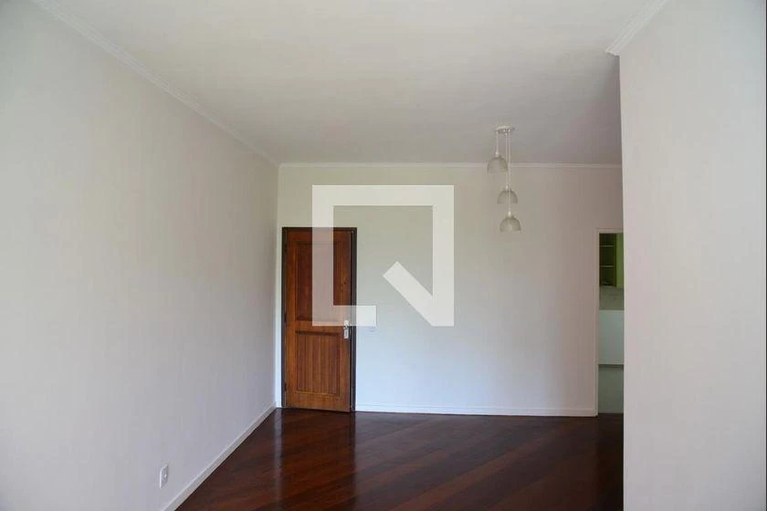 2-bedroom apartment in a building with a gym — photo 17