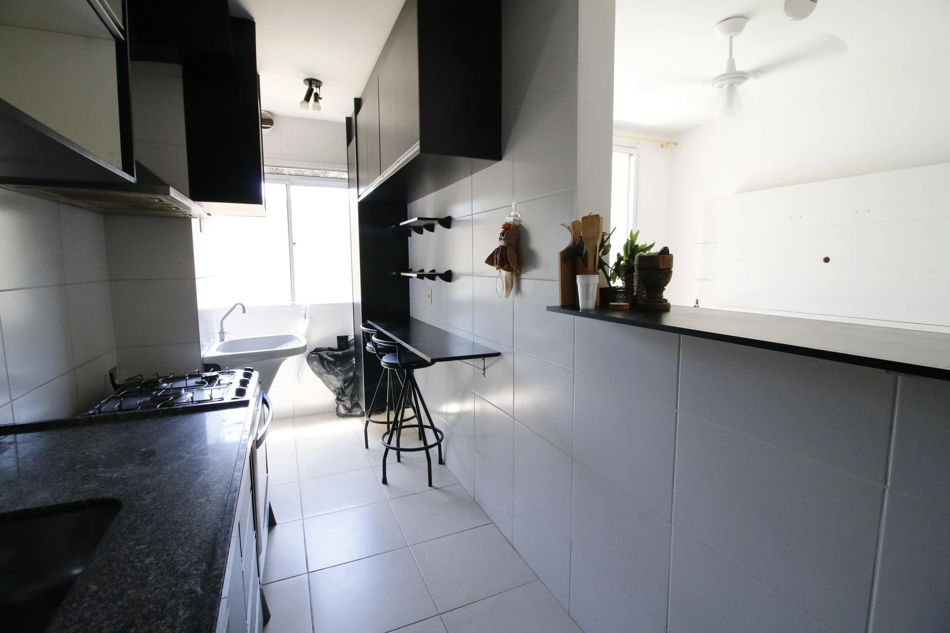 3-bedroom apartment in a building with a gym — photo 4