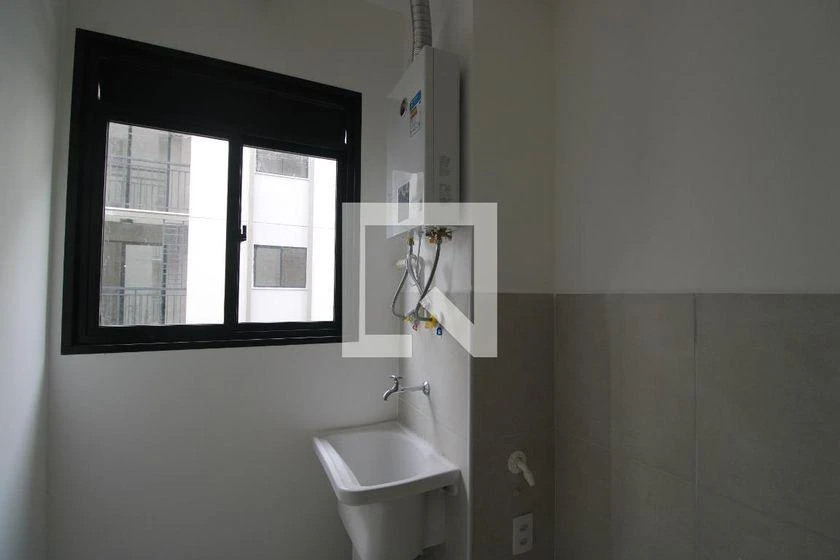 2-bedroom apartment in a building with a gym — photo 34